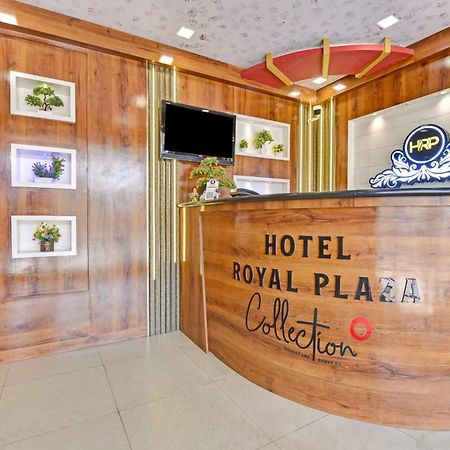 Collection O Royal Plaza Hotel Puskár Kültér fotó